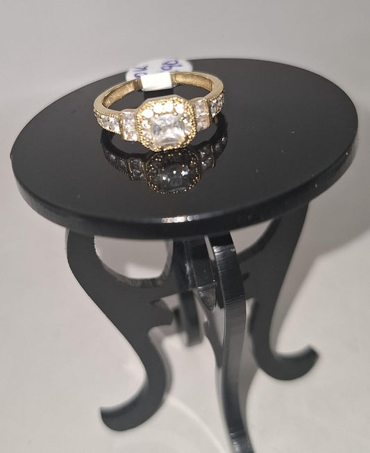 Anillo solitario ORO 10k peso 1.8gr, usado