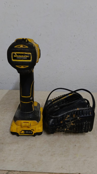 TALADRO INALAMBRICO DEWALT