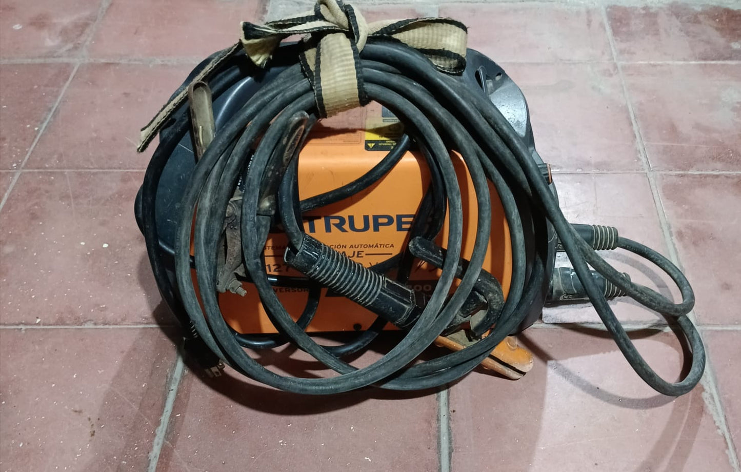 Soldadora TRUPER soin-130 y 200, usado