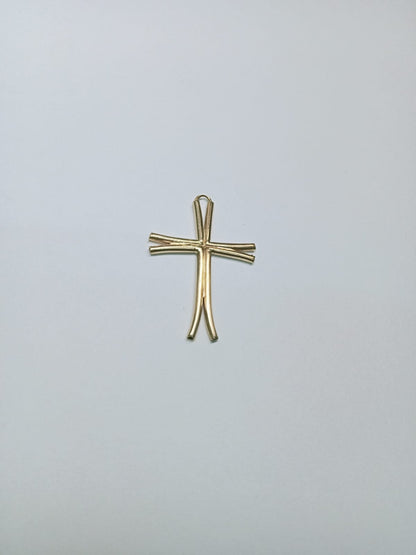 Dije de Oro 10K Diseño Cruz