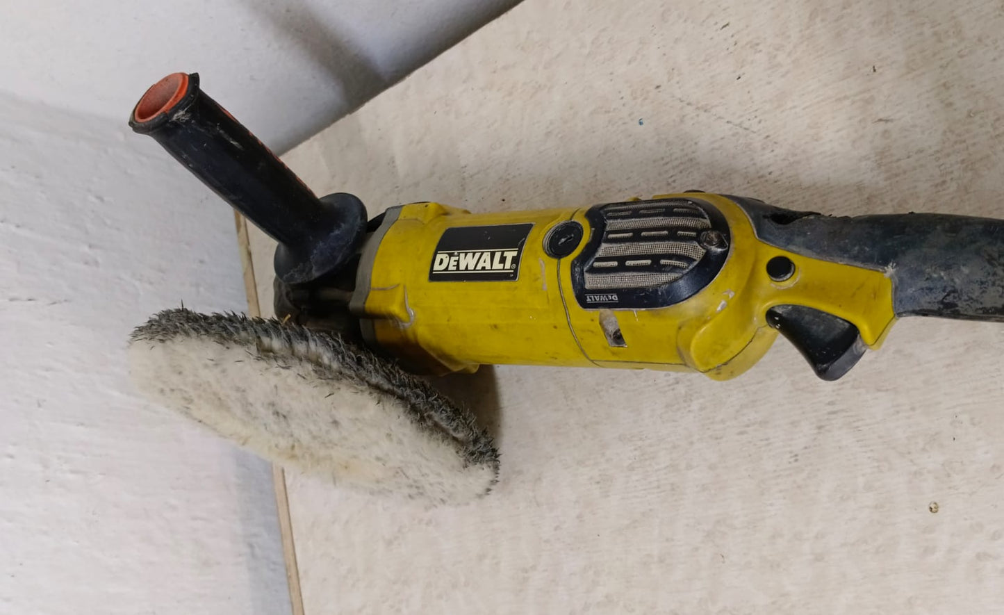 Pulidora de revoluciones Dewalt dwp849xp, usado