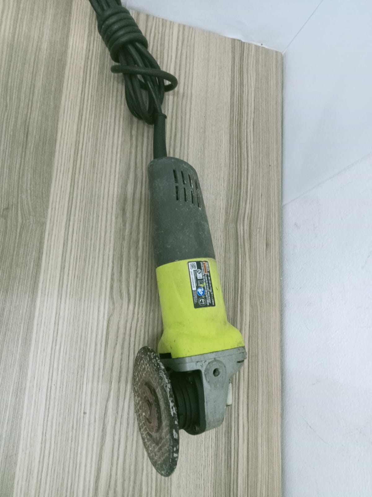 Herramienta Esmeriladora Ryobi / agh4031ght