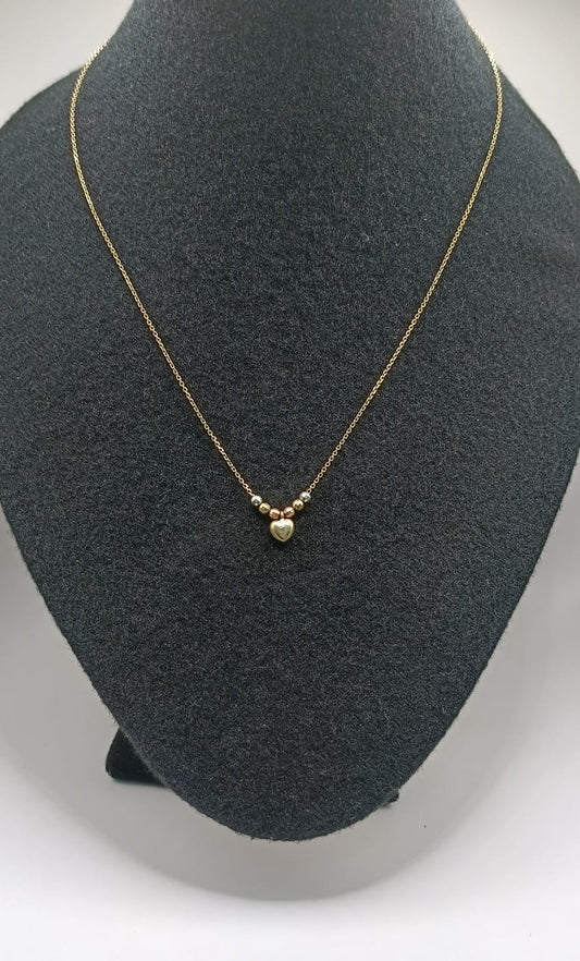 Collar de cuentas con dije de corazon ORO 10k peso 1.9gr