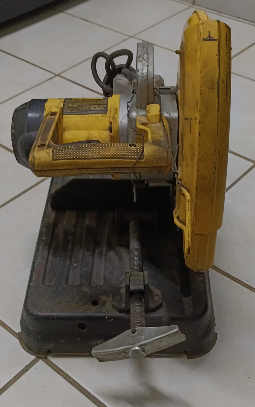 Cortadora de metal DEWALT d28730-b3, usado