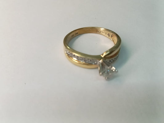 ✨ Anillo Solitario de Oro 14K con Línea Blanca y Destellos – Talla 6 ✨