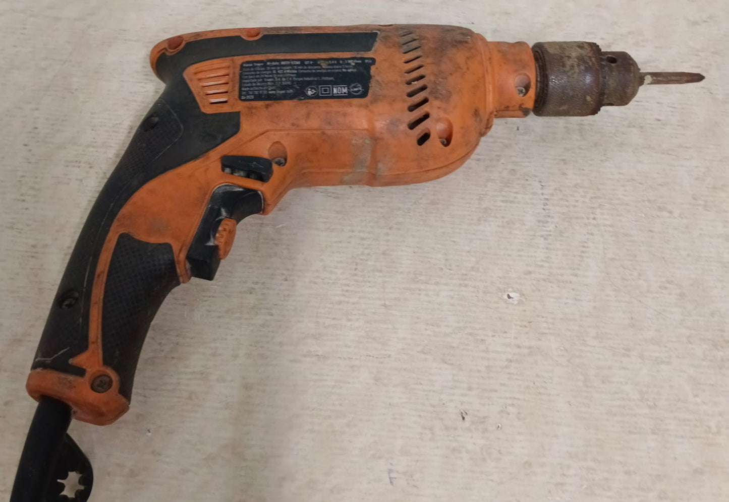 Taladro TRUPER roto 1-2 con broca, usado