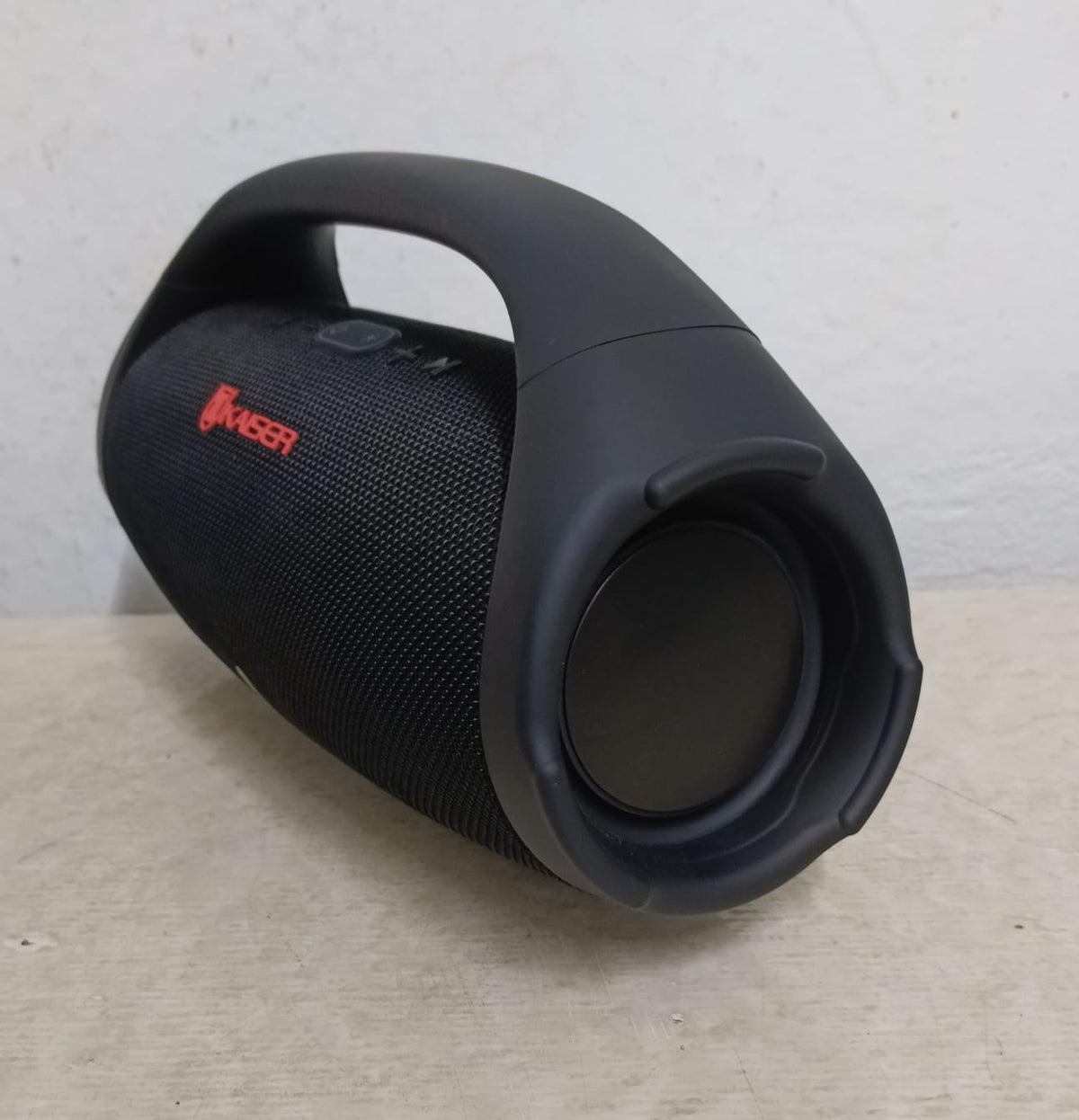Bocina recargable KAISER kw-2018bk, usado