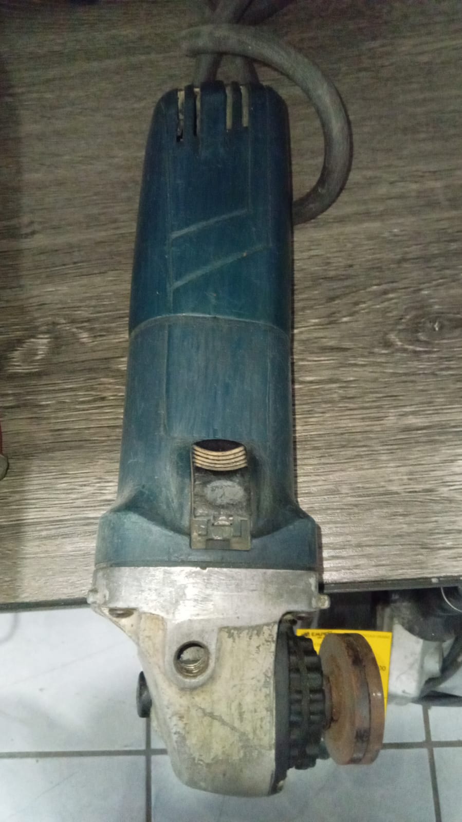 🔧 ESMERILADORA BOSCH