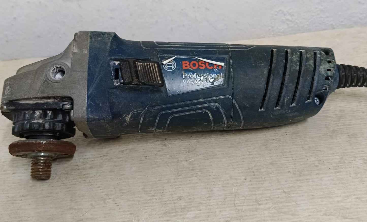 Mini esmeril BOSCH sin disco, usado