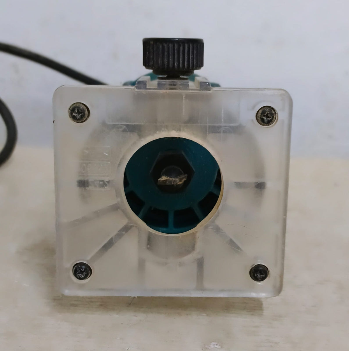 Router MAKITA 3709, usado
