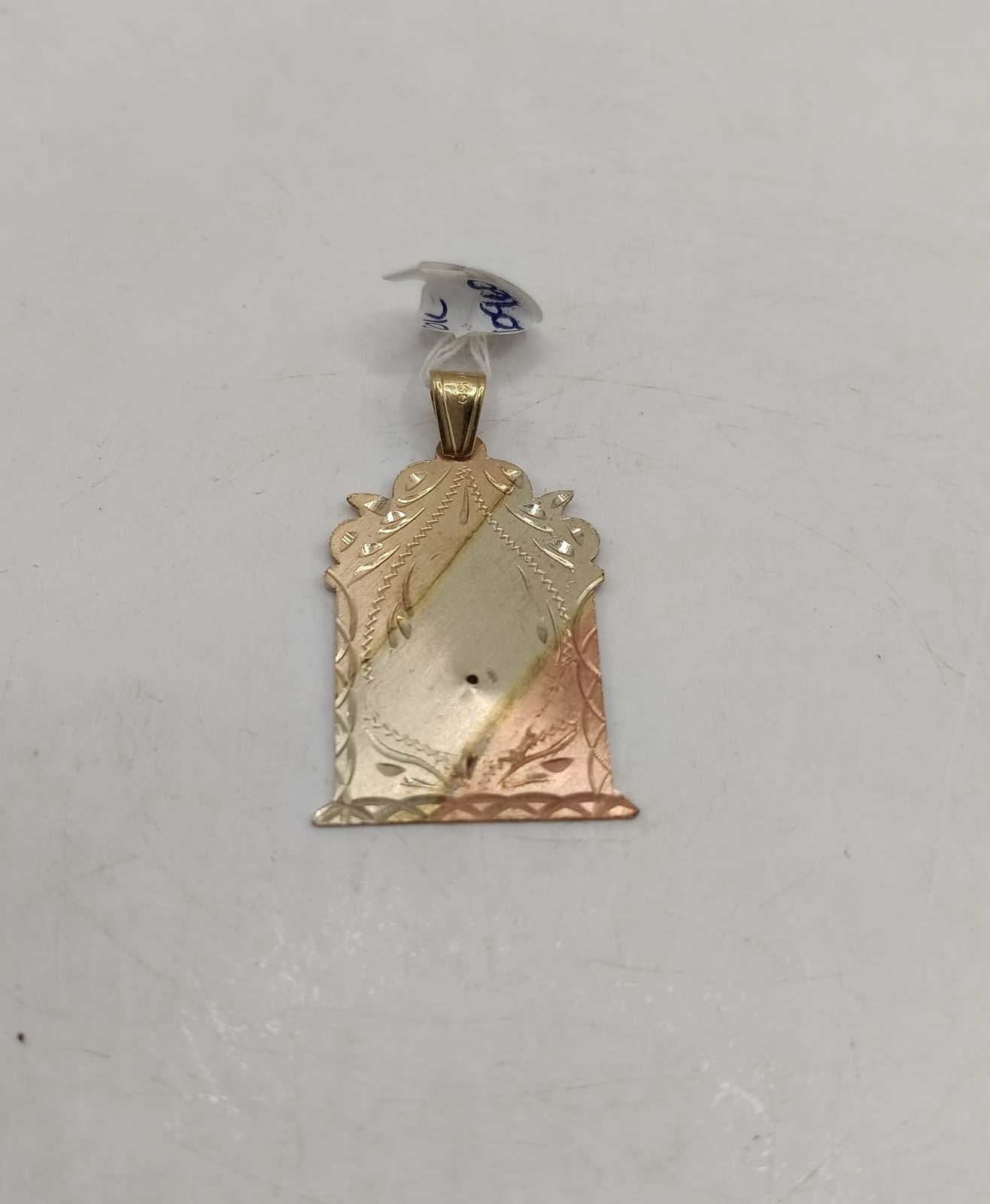 Dije ORO 10k peso 4.4gr, usado