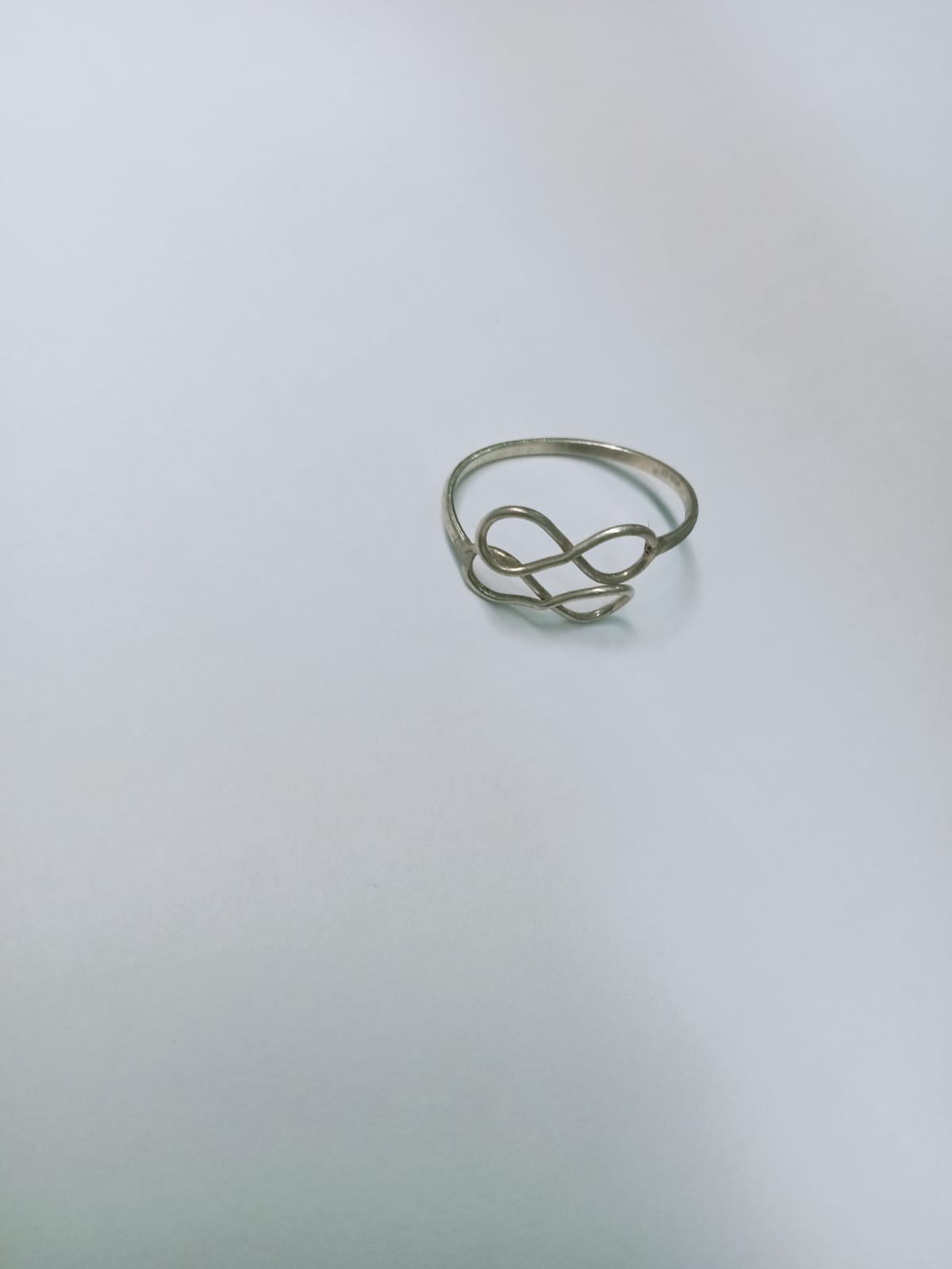 💍 Anillo de Plata con Diseño de Infinito
