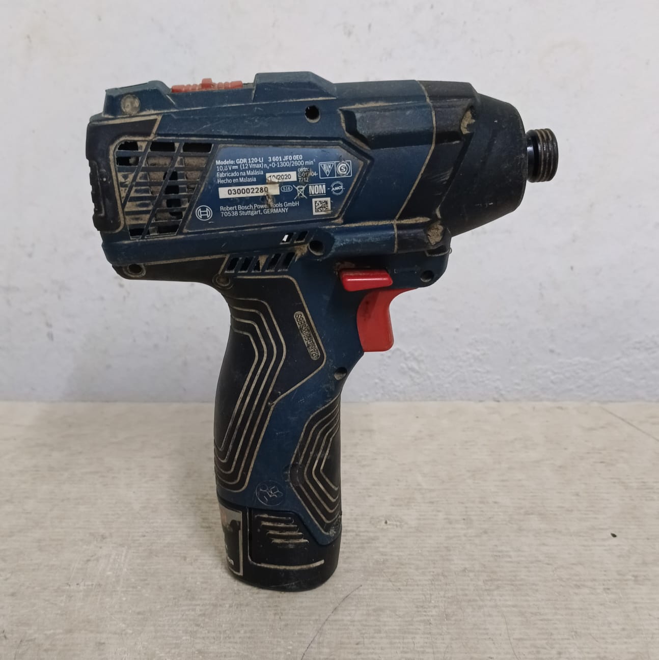 Atornillador inalambrico BOSCH gdr-120 li, usado
