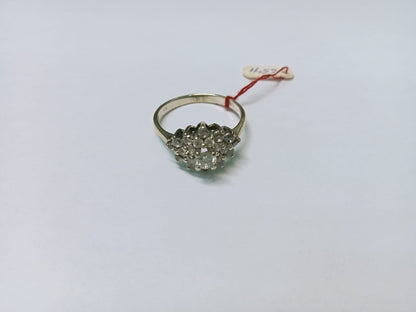 💍 Anillo de Oro Blanco 14K con Piedras Sintéticas – Talla 6.5 💎