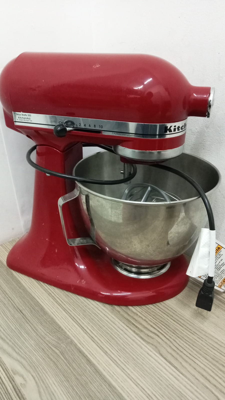 Batidora de pedestal KitchenAid color rojo – Excelente estado
