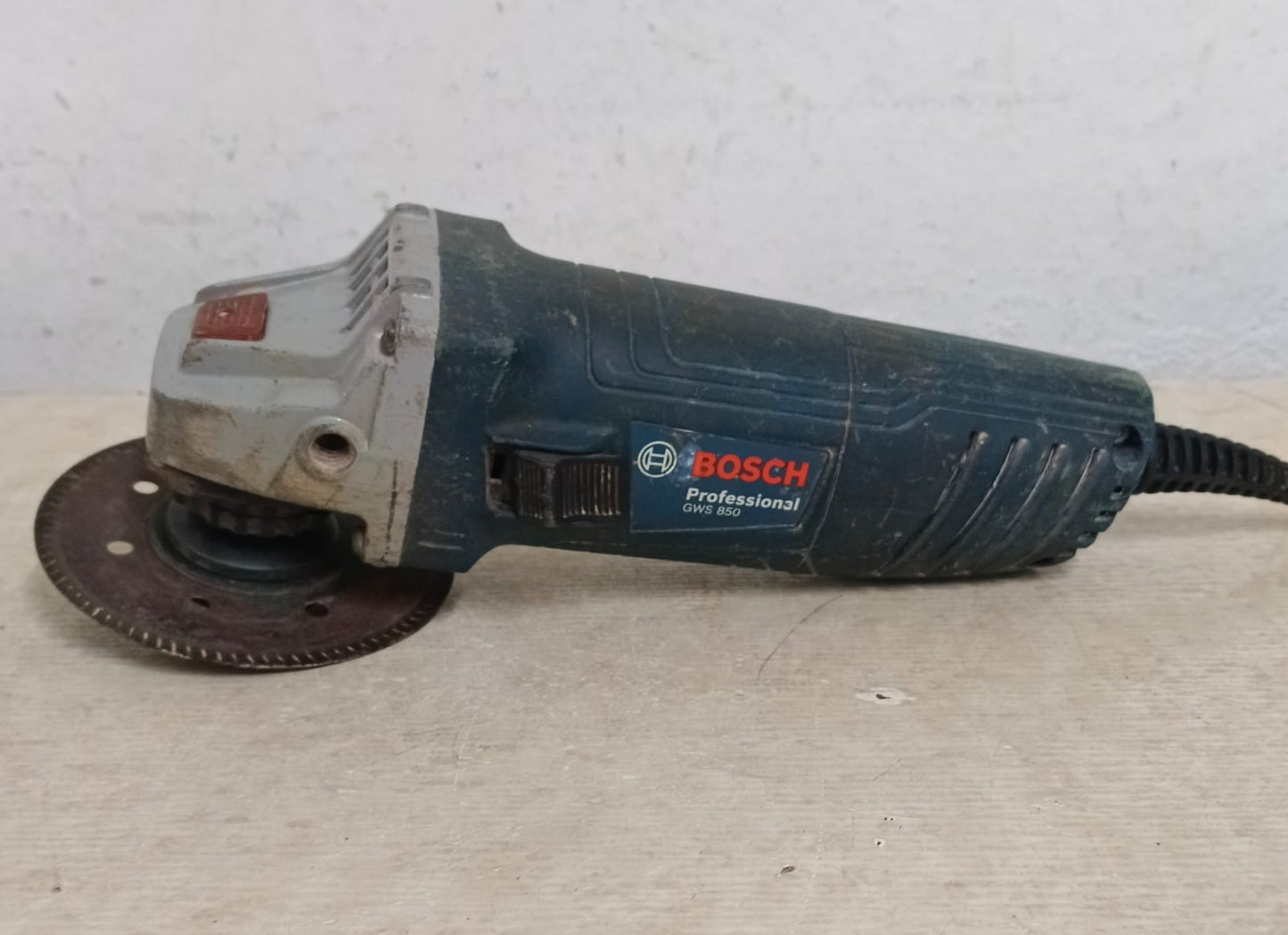 Esmeril BOSCH gws850, usado
