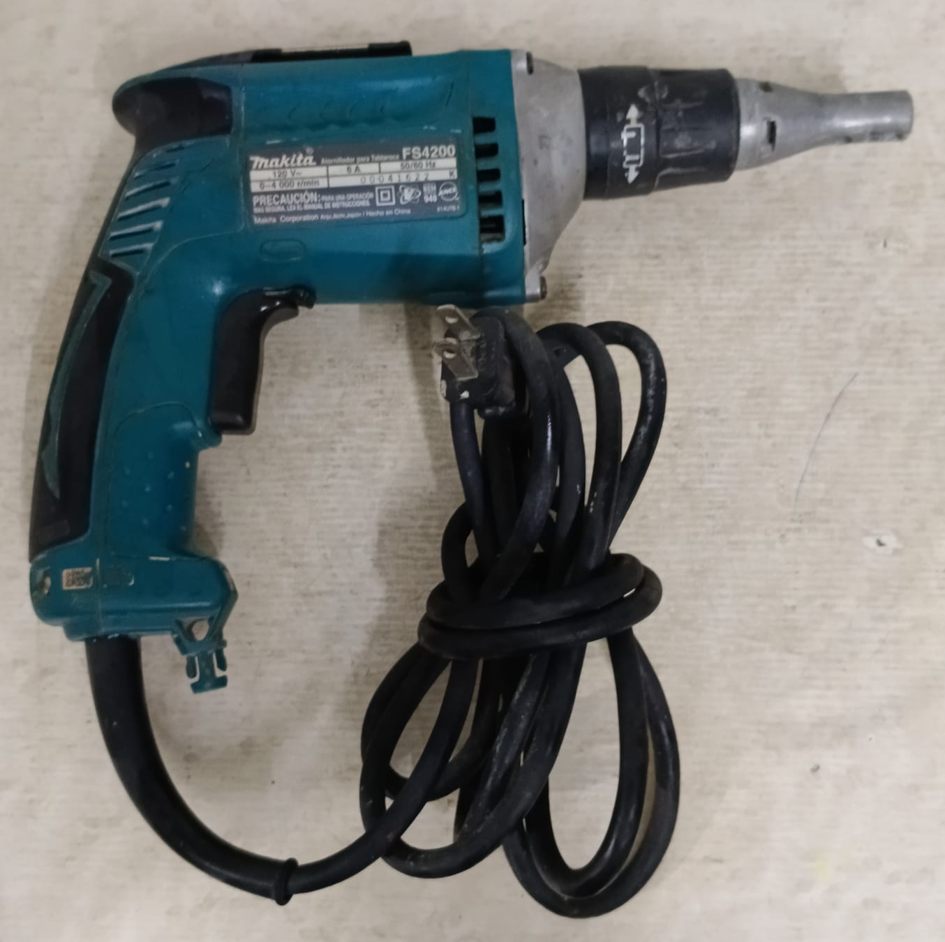 Atornillador MAKITA FS4200 - Usado