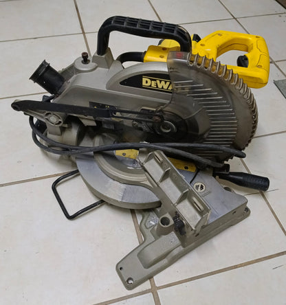 Sierra ingletadora DEWALT dw714-b3, usado