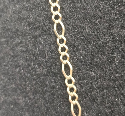 Cadena y medalla religiosa ORO 10k peso 7.3gr, usado