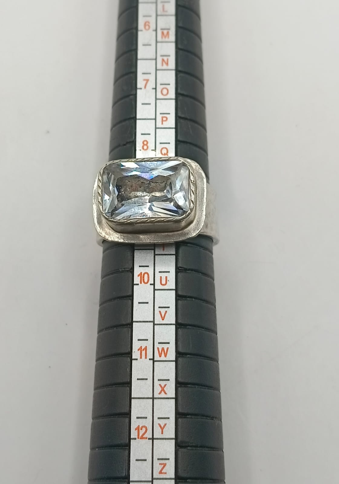 Anillo con sintetico PLATA 925 peso 12.8gr