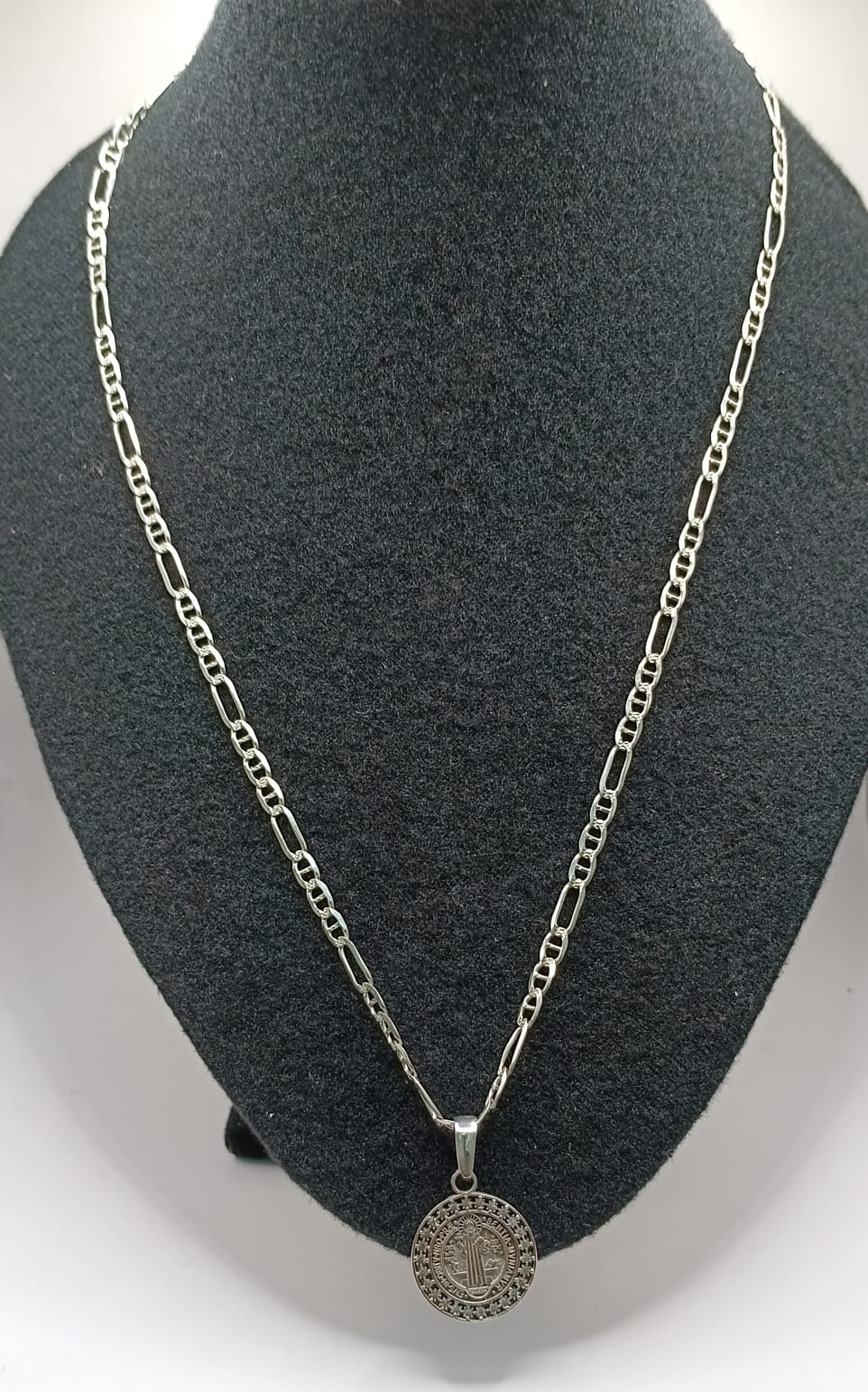 Cadena con dije PLATA 925 peso 12.6gr, usado