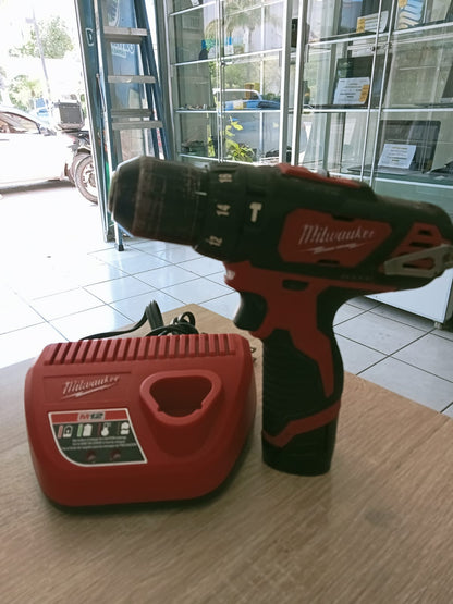 🔧 Milwaukee rotomartillo