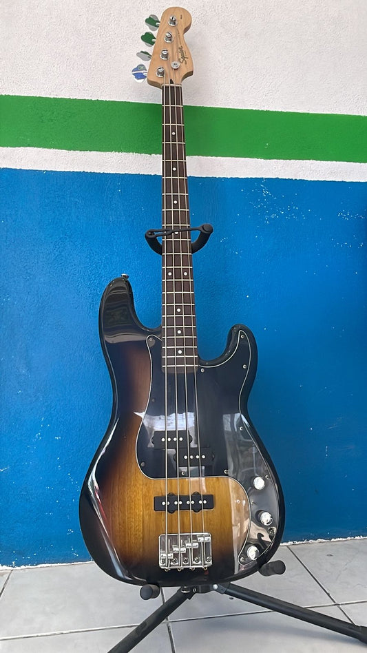 Bajo Fender Squier Precision Bass