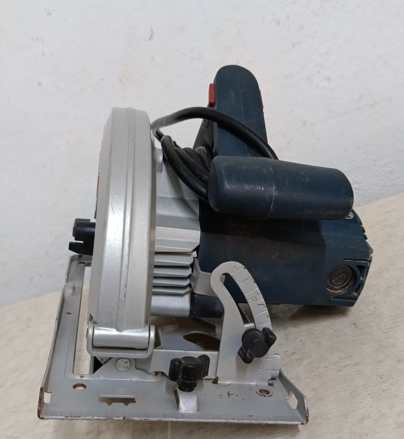 Sierra Circular Bosch gk-150w, usado