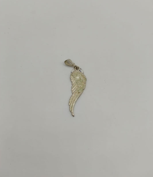 Dije de Ala PLATA 925 peso 3.6gr, usado
