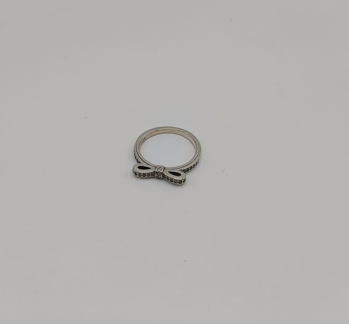 Anillo moño PLATA 925 peso 1.3gr, usado