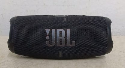 Bocina JBL CHARGE 5, usado