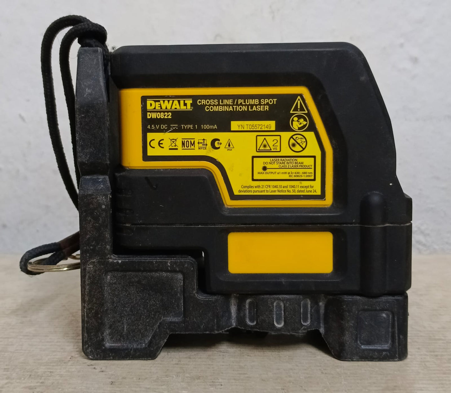 Nivel Laser DEWALT DW0822 - USADO