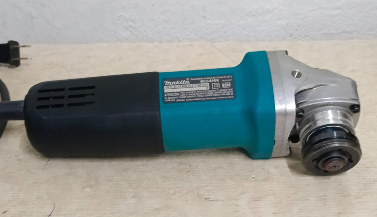 Esmeril MAKITA 9554nh, usado
