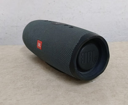 Bocina JBL essential 2, usado
