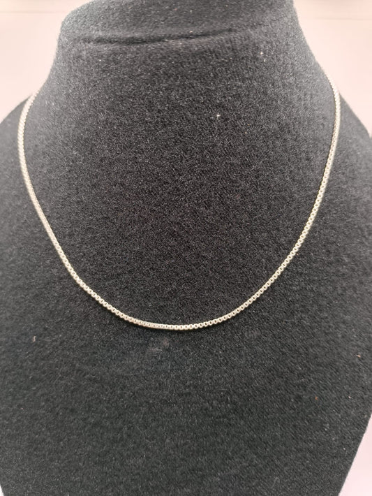 Collar cuadros PLATA 925 peso 4gr 40cm, usado