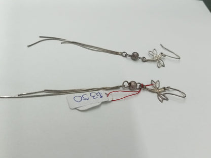 par de aretes plata diseño libelula