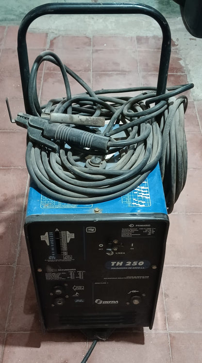 Soldadora inverter 110-220 IMFRA, usado