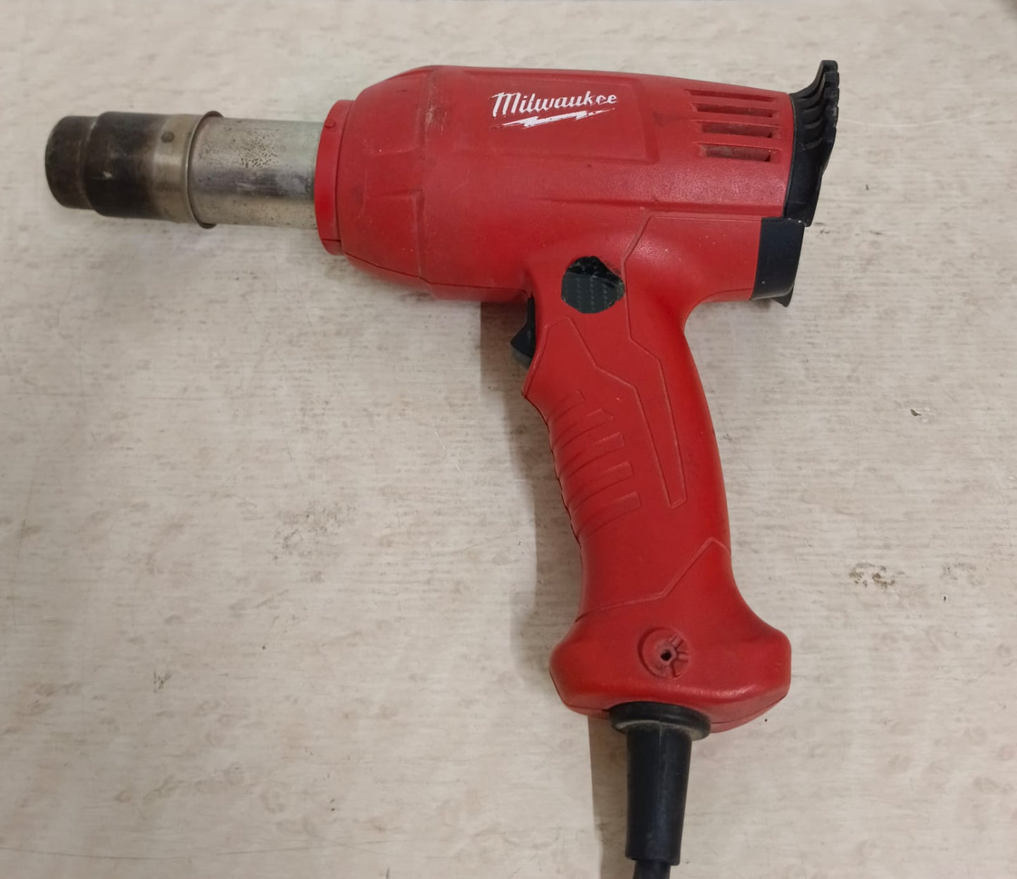 Pistola de Calor Milwaukee 8975, usado