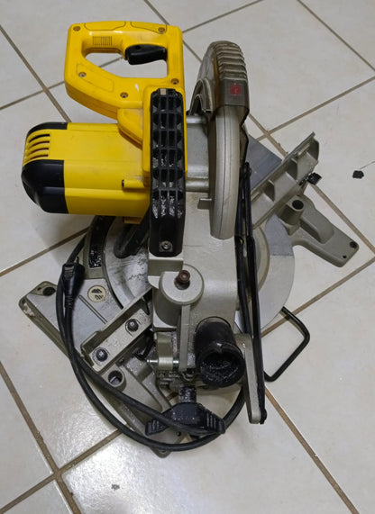 Sierra ingletadora DEWALT dw714-b3, usado