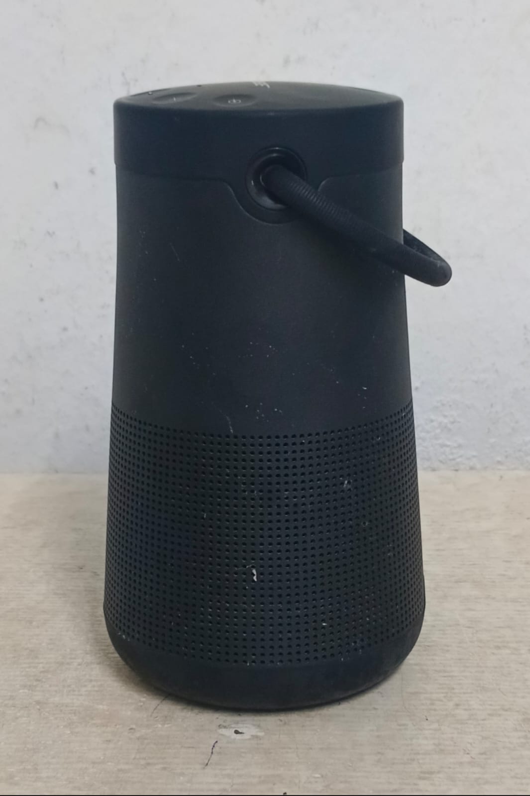 Bocina recargable BOSE revolver 2, usado