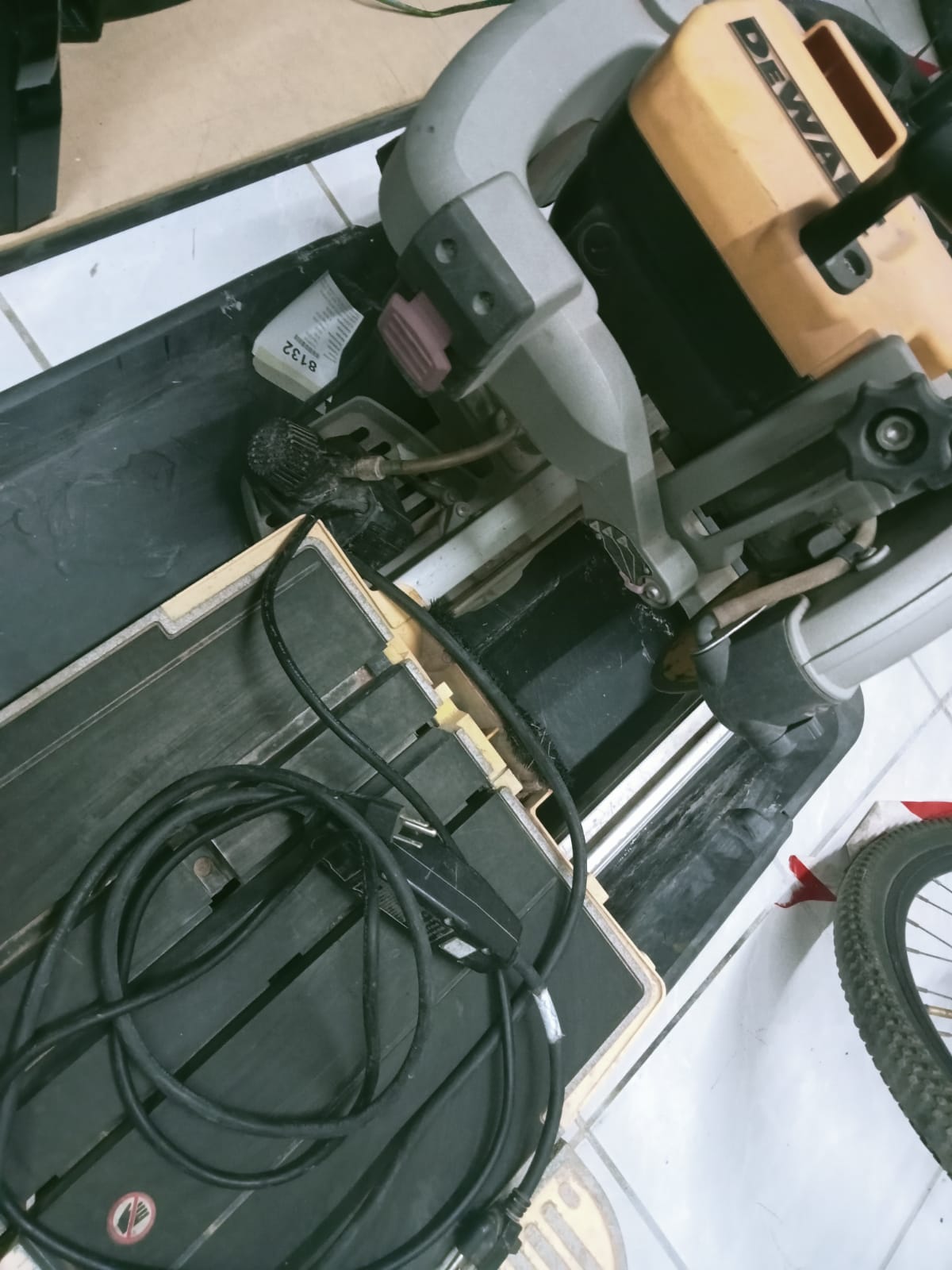 cortadora de azulejo dewalt-dh2400 usada