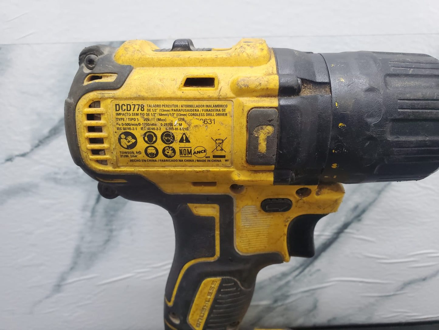 TALADRO INALAMBRICO DEWALT-USADO