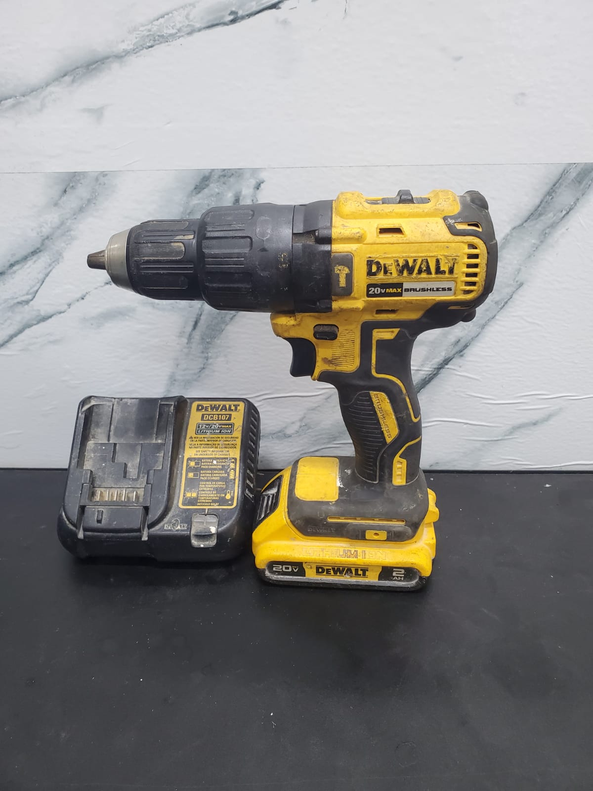TALADRO INALAMBRICO DEWALT-USADO