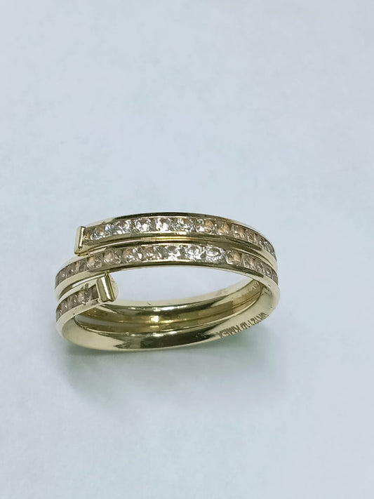 ✨ Anillo de Oro con Piedras Sintéticas – Talla 6.5 ✨