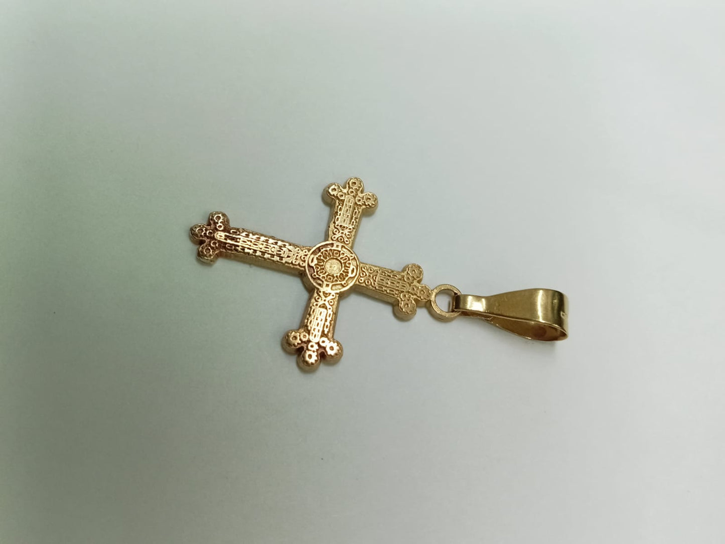 dije de oro 08k - diseño cruz