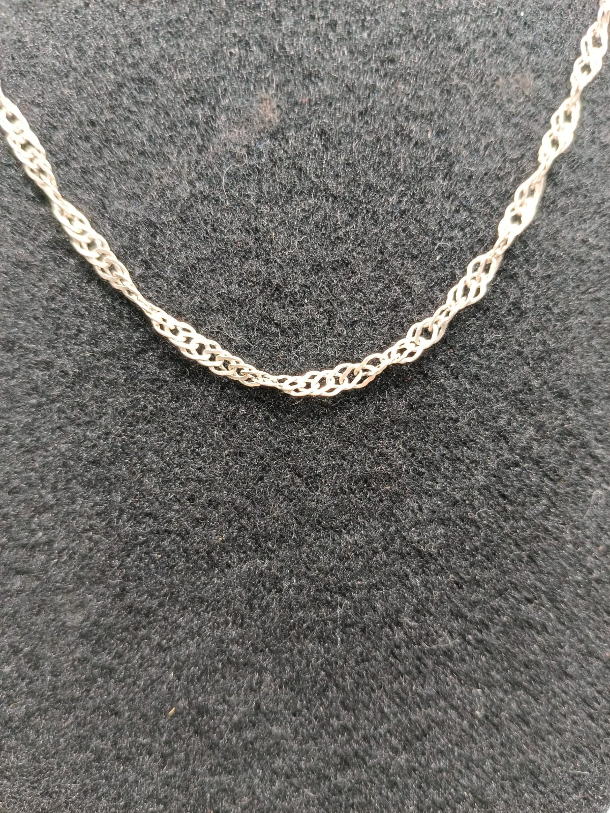 Collar eslabon torcido PLATA 925 peso 4.6gr 45cm, usado