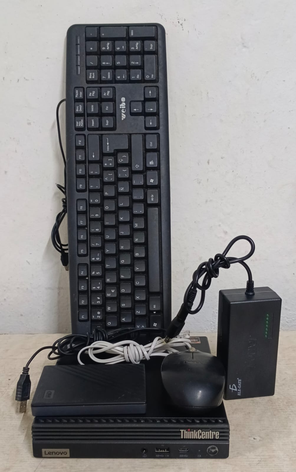 Mini PAC LENOVO 500gb ryzen 5 disco solido 512 16ram, usado