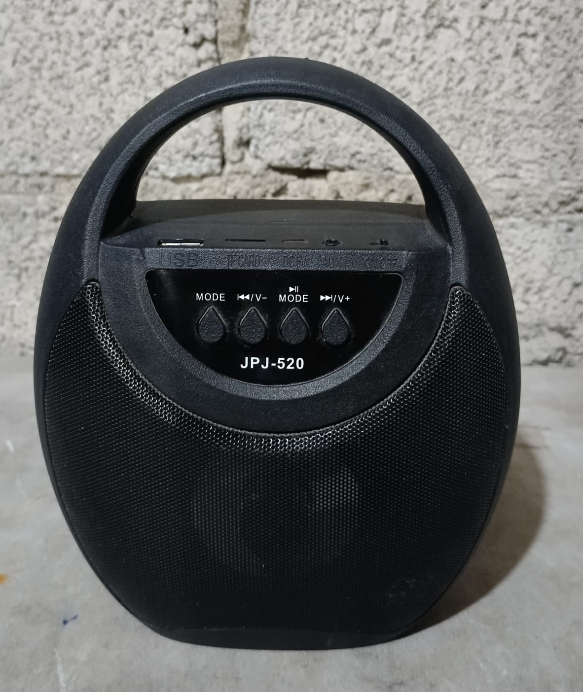 Bocina PONK jpj-520 recargable, usado