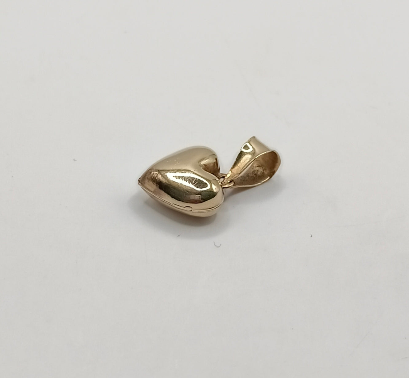 Dije de corazon ORO 10k peso .8gr, usado