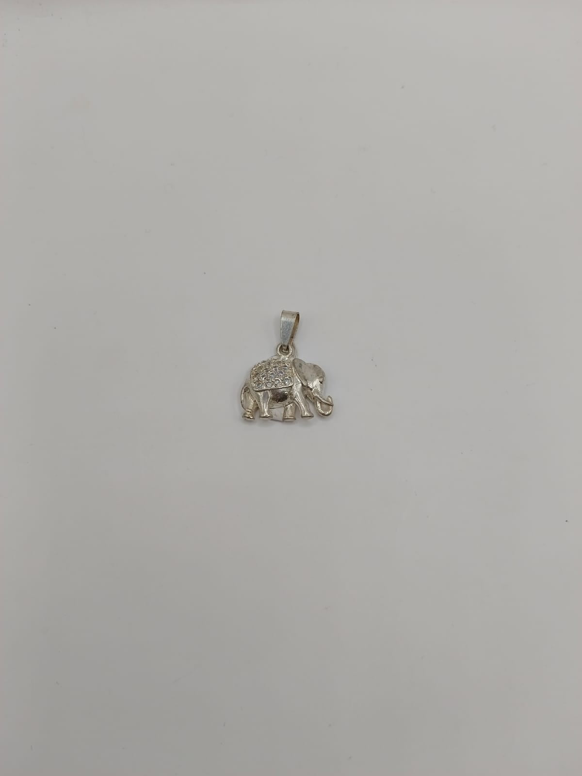 Dije de elefante PLATA 925 peso 3.4gr, usado